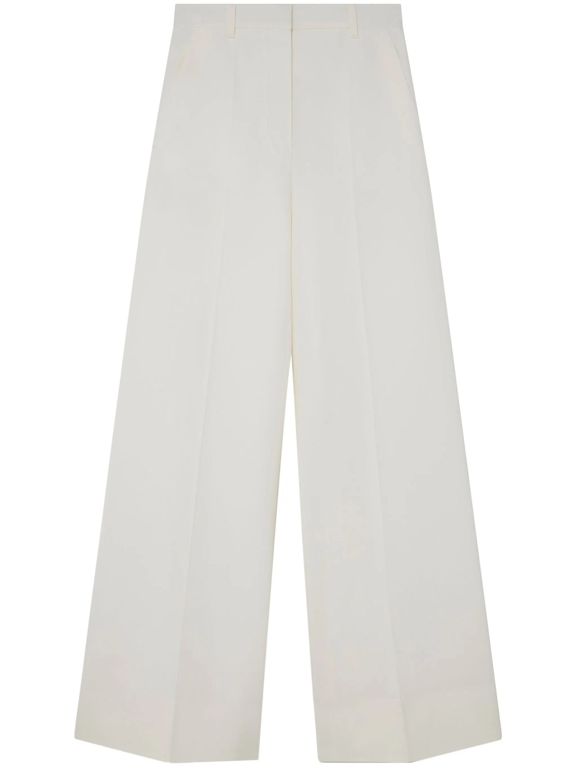 Pantone Cloud Dancer: Πώς να φορέσετε το χρώμα του 2026 8