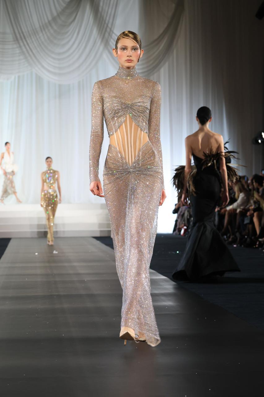 Η Celia Kritharioti κατέκτησε ξανά το Παρίσι με ένα εντυπωσιακό show υψηλής ραπτικής – Το Grace ήταν εκεί 2