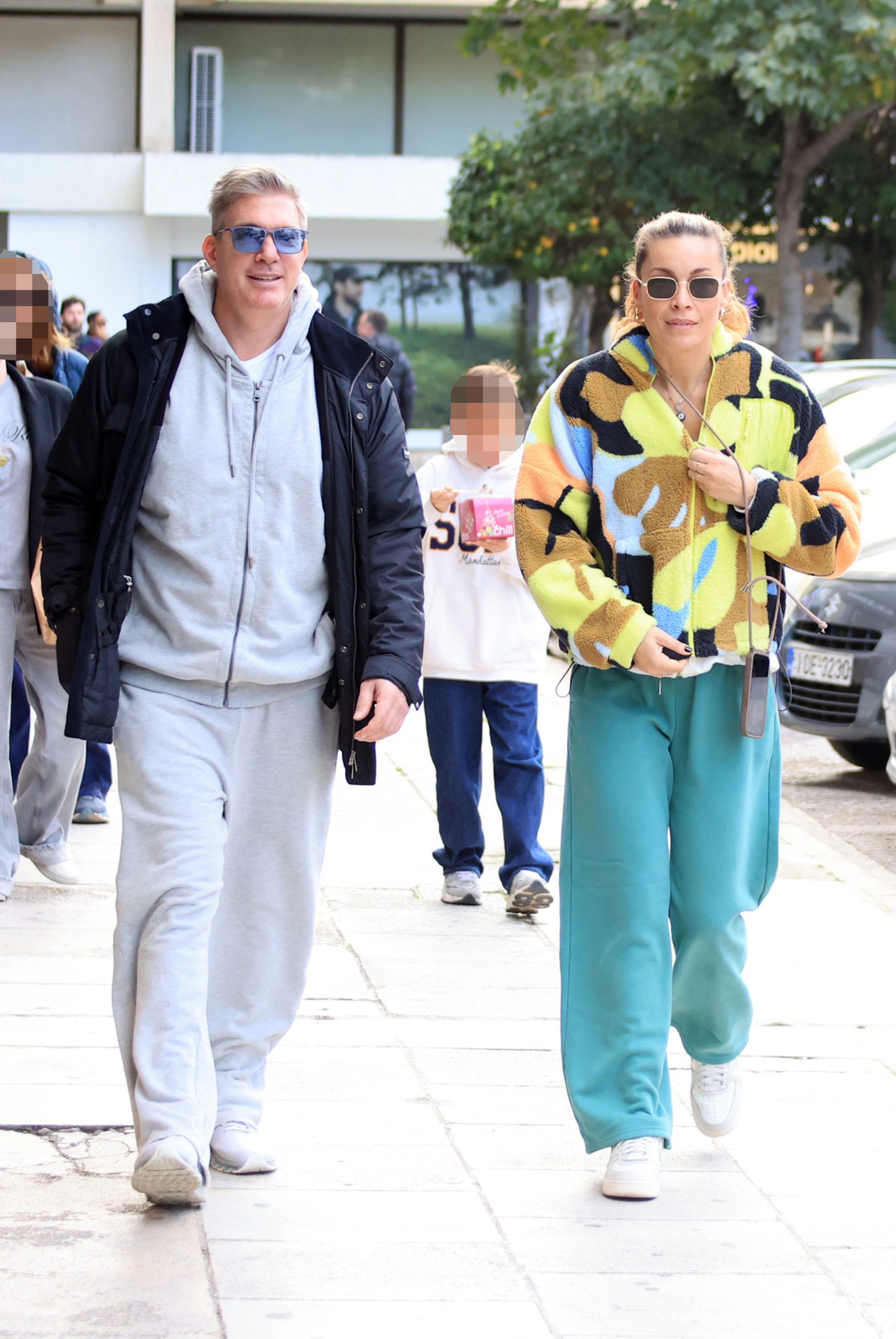 Με chic αθλητικό ντύσιμο η Μαριέττα Χρουσαλά και ο Λέων Πατίτσας στην πρωινή τους βόλτα 2