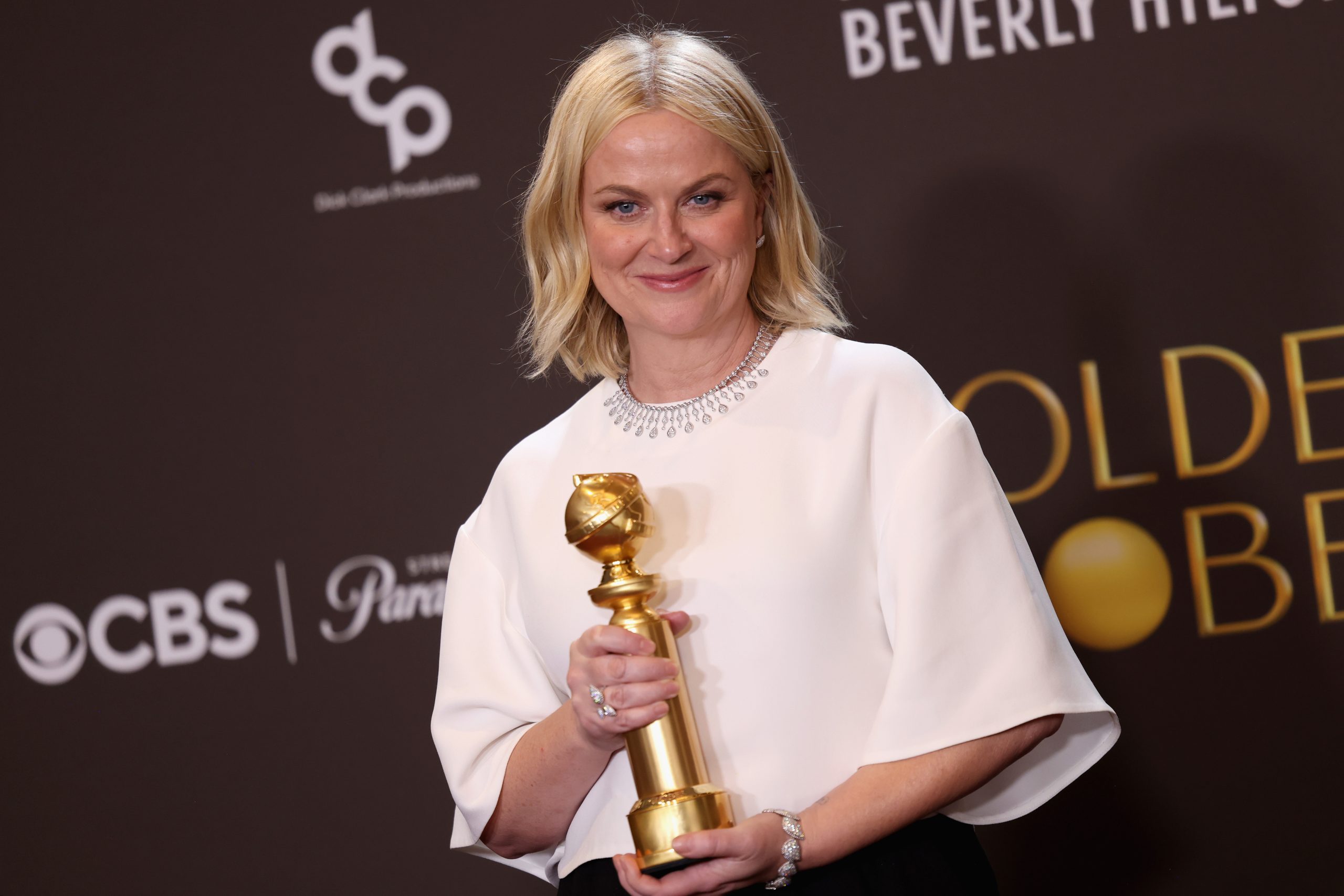 Οι Χρυσές Σφαίρες βραβεύουν για πρώτη φορά το καλύτερο podcast και η Amy Poehler γράφει ιστορία με το “Good Hang”