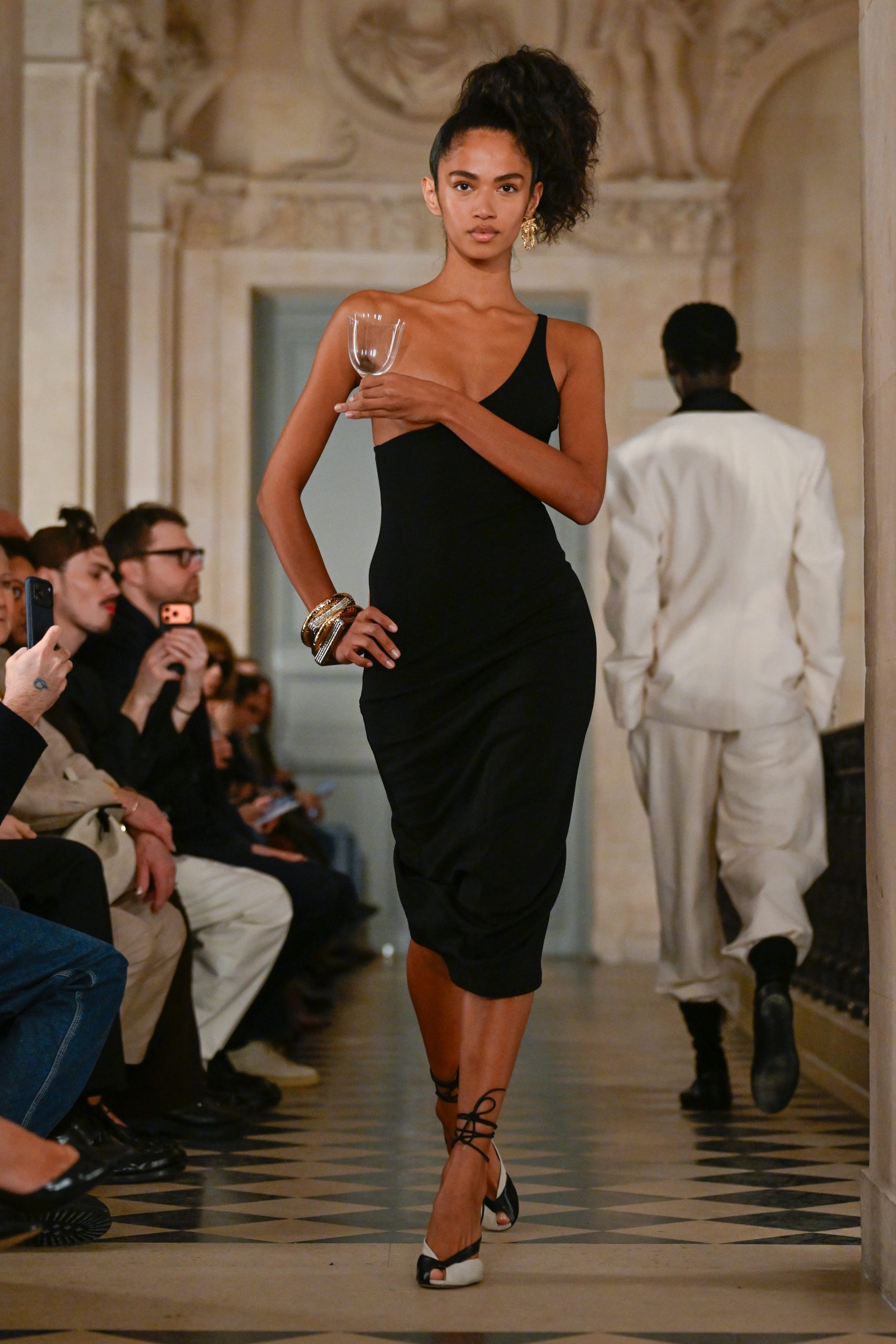 Jacquemus: To show – επιστροφή εκεί που ξεκίνησαν όλα και η συλλογή αφιερωμένη στην Paloma Picasso 2