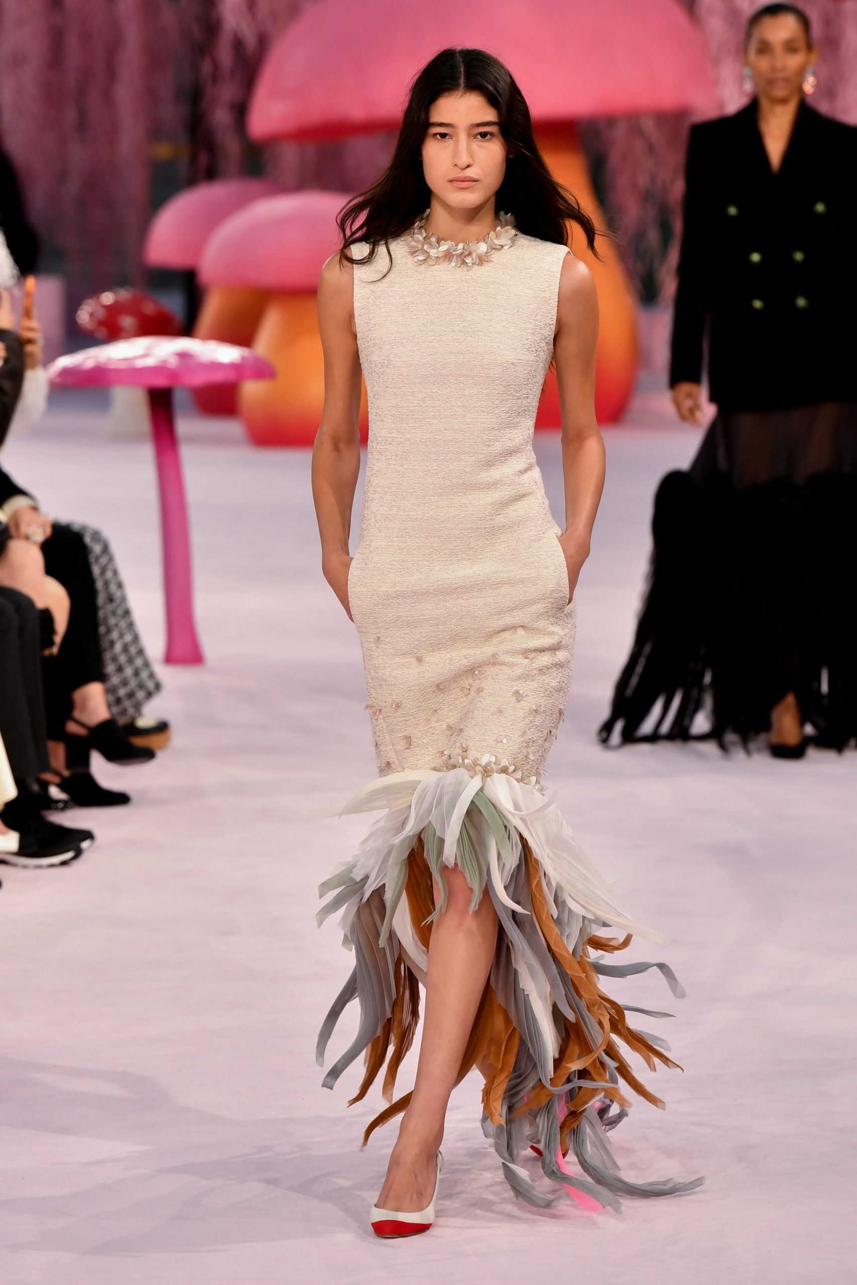 Chanel: Ο Matthieu Blazy στην πρώτη του συλλογή υψηλής ραπτικής στρέφεται στην τέχνη της αφαίρεσης 5