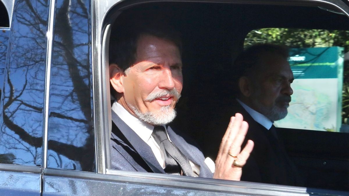 Μνημόσυνο τέως βασιλιά Κωνσταντίνου στο Τατόϊ: Σε στενό οικογενειακό κύκλο τρία χρόνια μετά τον θάνατό του 1