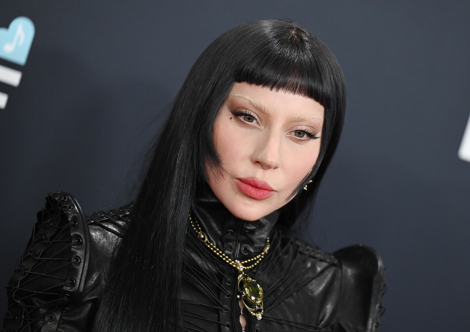 Grammy Awards 2026: Οι καλλιτέχνες που θα ανέβουν στη σκηνή, οι μεγάλες επιστροφές και τα ονόματα που κυριαρχούν φέτος