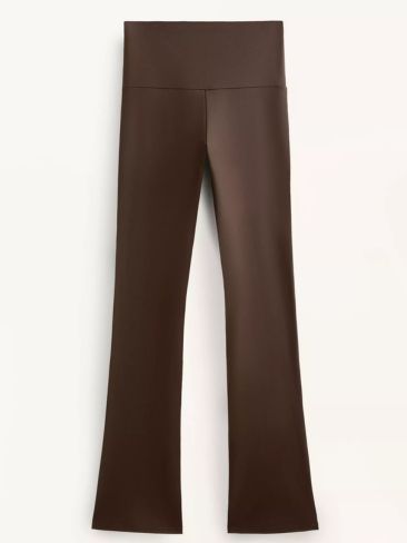 Τα κολάν επιστρέφουν – και αυτή τη φορά δεν είναι μόνο για το γυμναστήριο 3