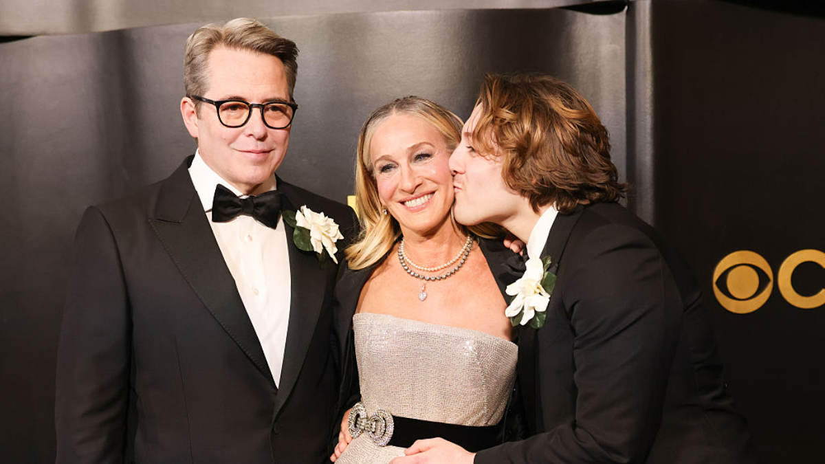 Η σπάνια εμφάνιση της Sarah Jessica Parker με τον σύζυγο και τον γιο της στο κόκκινο χαλί 1