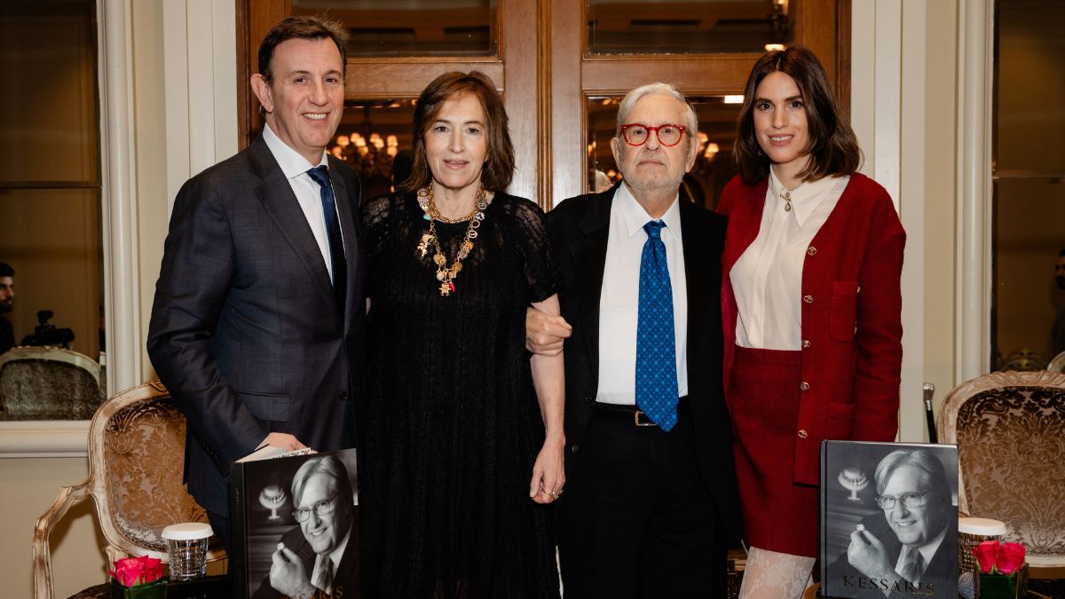 Ένα όνομα, μια ιστορία, ένα ρουμπίνι στο μέρος της καρδιάς 1