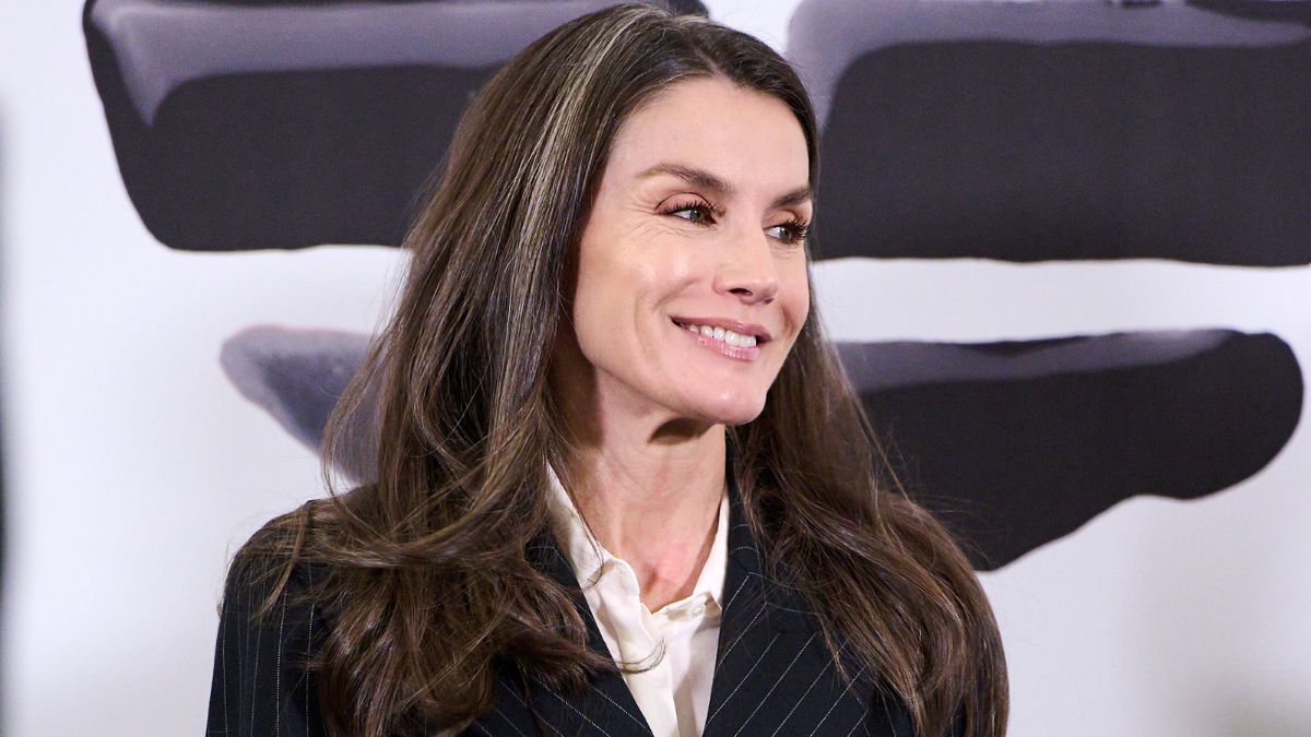 Η βασίλισσα Letizia με το απόλυτο business look- Μας δίνει έμπνευση για τις πιο κομψές εμφανίσεις στο γραφείο