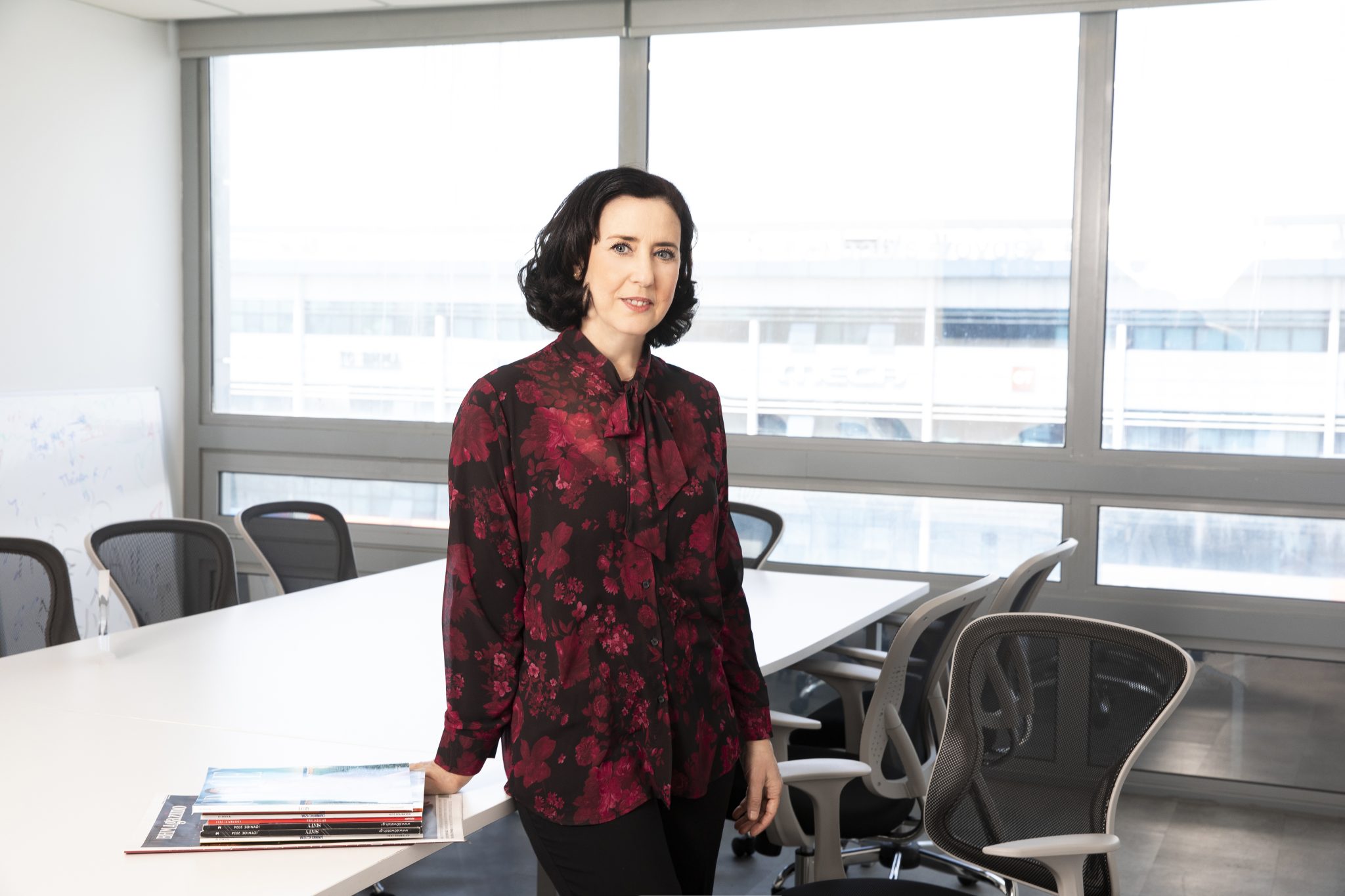 «Σιωπή»: Το βιβλίο που απευθύνεται σε κάθε κακοποιημένη γυναίκα, μόλις γράφτηκε από τη μαμά του Θοδωρή, Χριστίνα Ντούμα 1