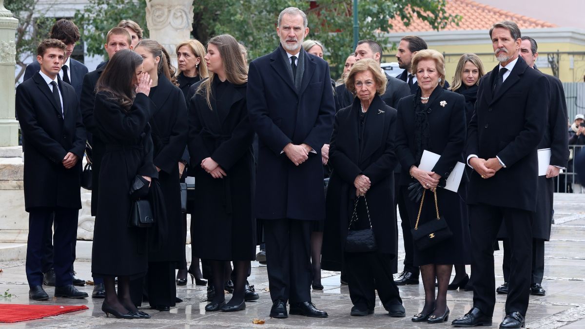 Πριγκίπισσα Ειρήνη: Στη Μητρόπολη Αθηνών πλήθος γαλαζοαίματων και προσωπικοτήτων για το τελευταίο αντίο 1