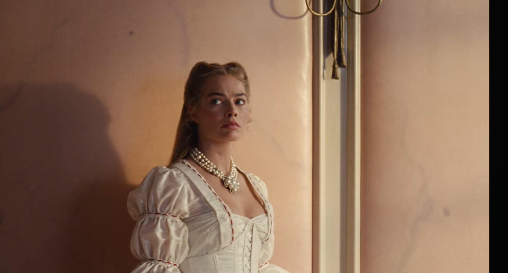 Wuthering Heights: Τα εκπληκτικά κοστούμια της ταινίας αξίζουν ένα βραβείο από μόνα τους 6