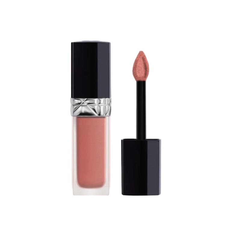 Nude κραγιόν: Oι safe αποχρώσεις που ταιριάζουν σε όλες τις επιδερμίδες 4