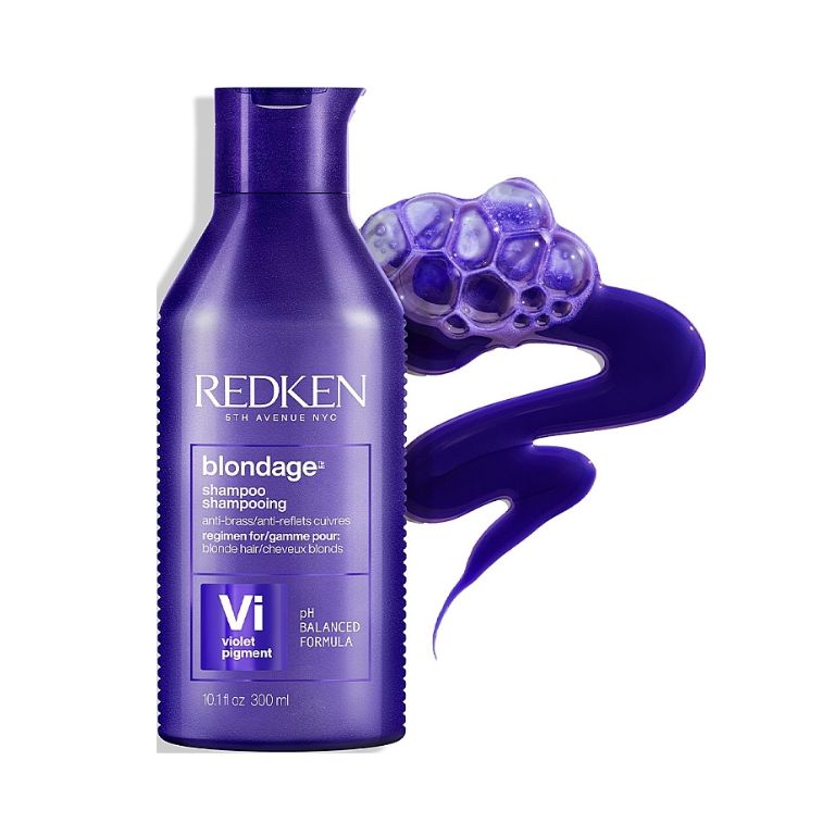 Μωβ σαμπουάν για ξανθιές: Οι top επιλογές που αξίζουν 4