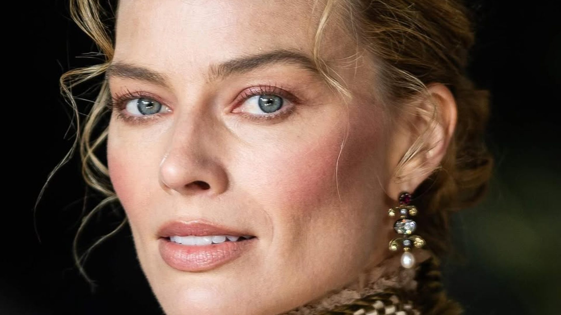 Brontë Blush – Το makeup trend που ανυπομονούμε να δοκιμάσουμε 1