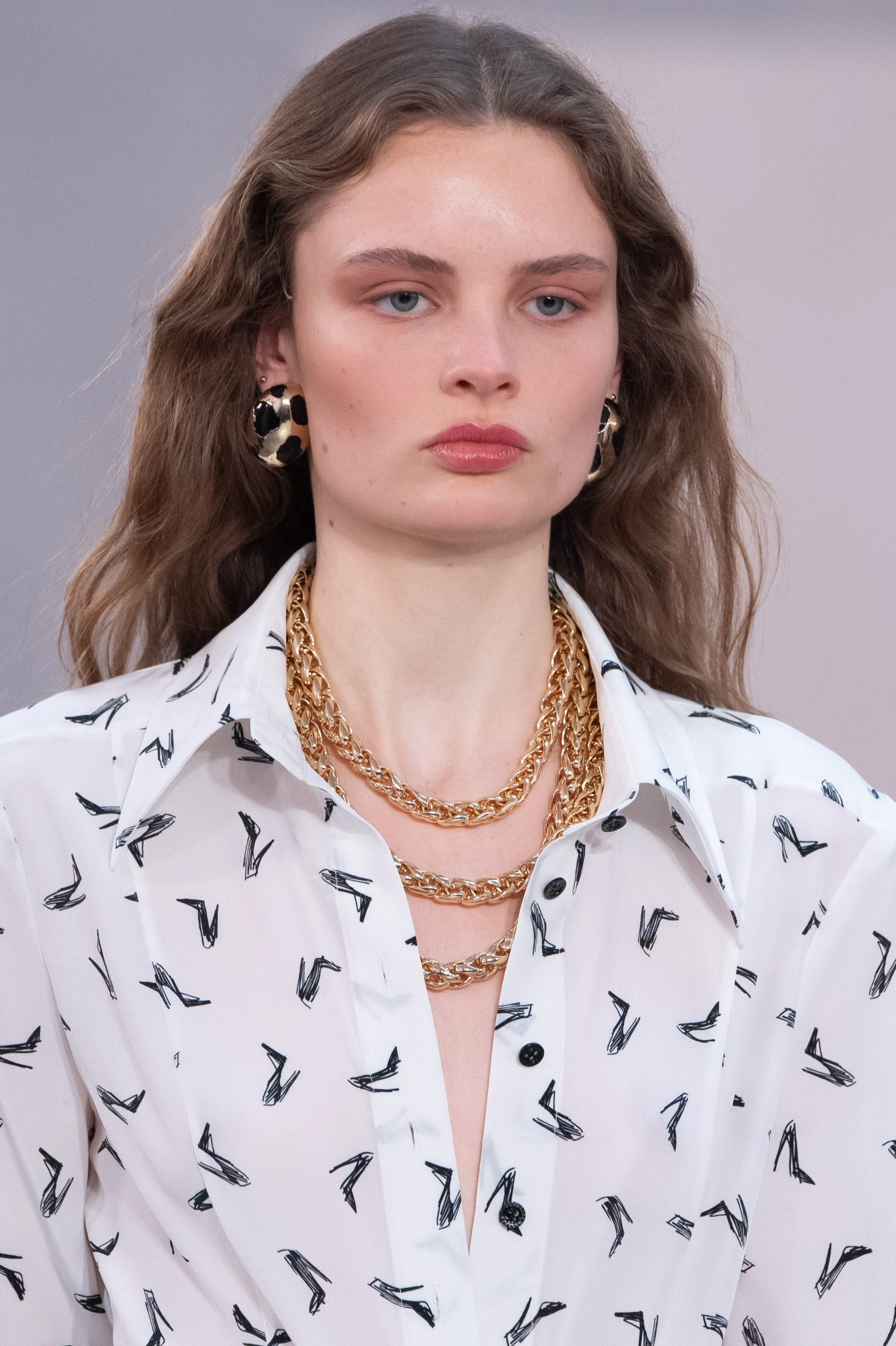 Carolina Herrera Fall 2026: Το μακιγιάζ έφερε τη φρεσκάδα στην πασαρέλα 6