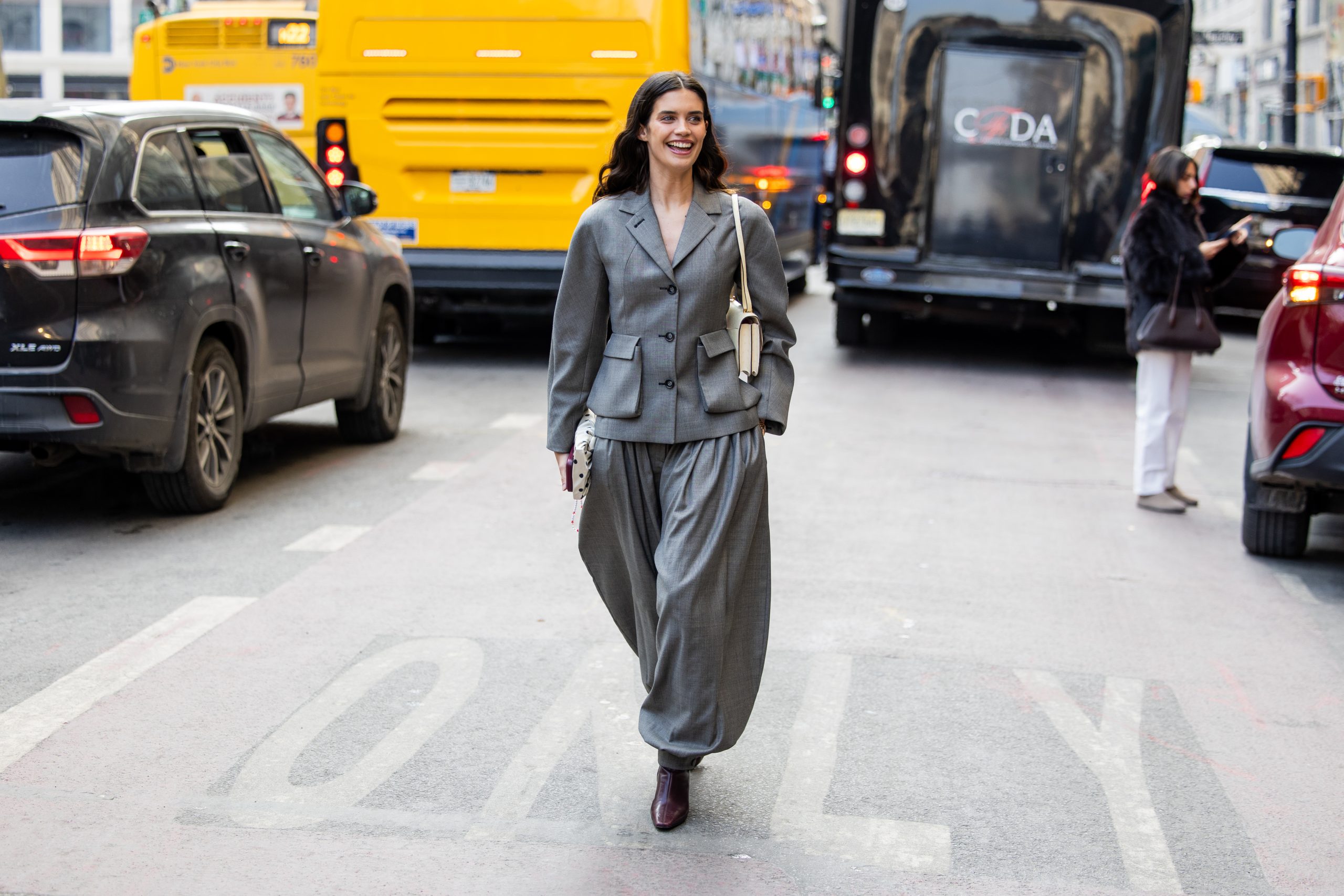 New York Fashion Week: Τα πιο εντυπωσιακά street style looks 1
