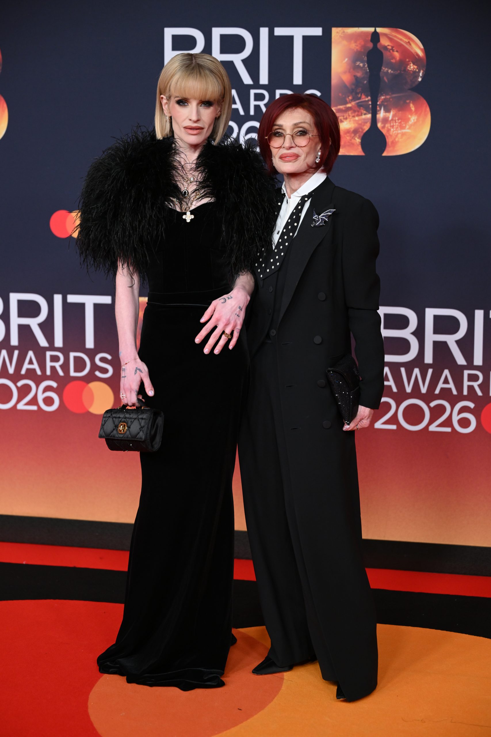 BRIT Awards 2026: Τα πιο εντυπωσιακά looks της βραδιάς 8