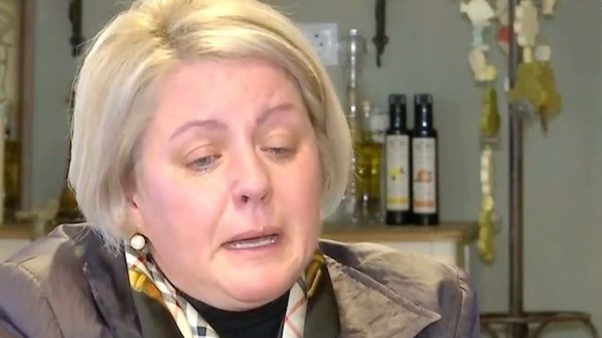 «Κάηκαν ψυχές» – Η μητέρα της Ιφιγένειας ξεσπά για τα Τέμπη και ζητά 57 φορές ισόβια