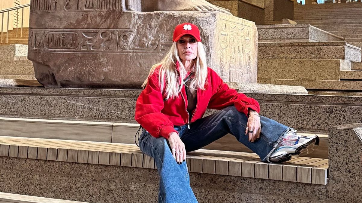 Η Άννα Βίσση στην Αίγυπτο- Η απόδραση στο Κάιρο με το ζεύγος Κούστα 1