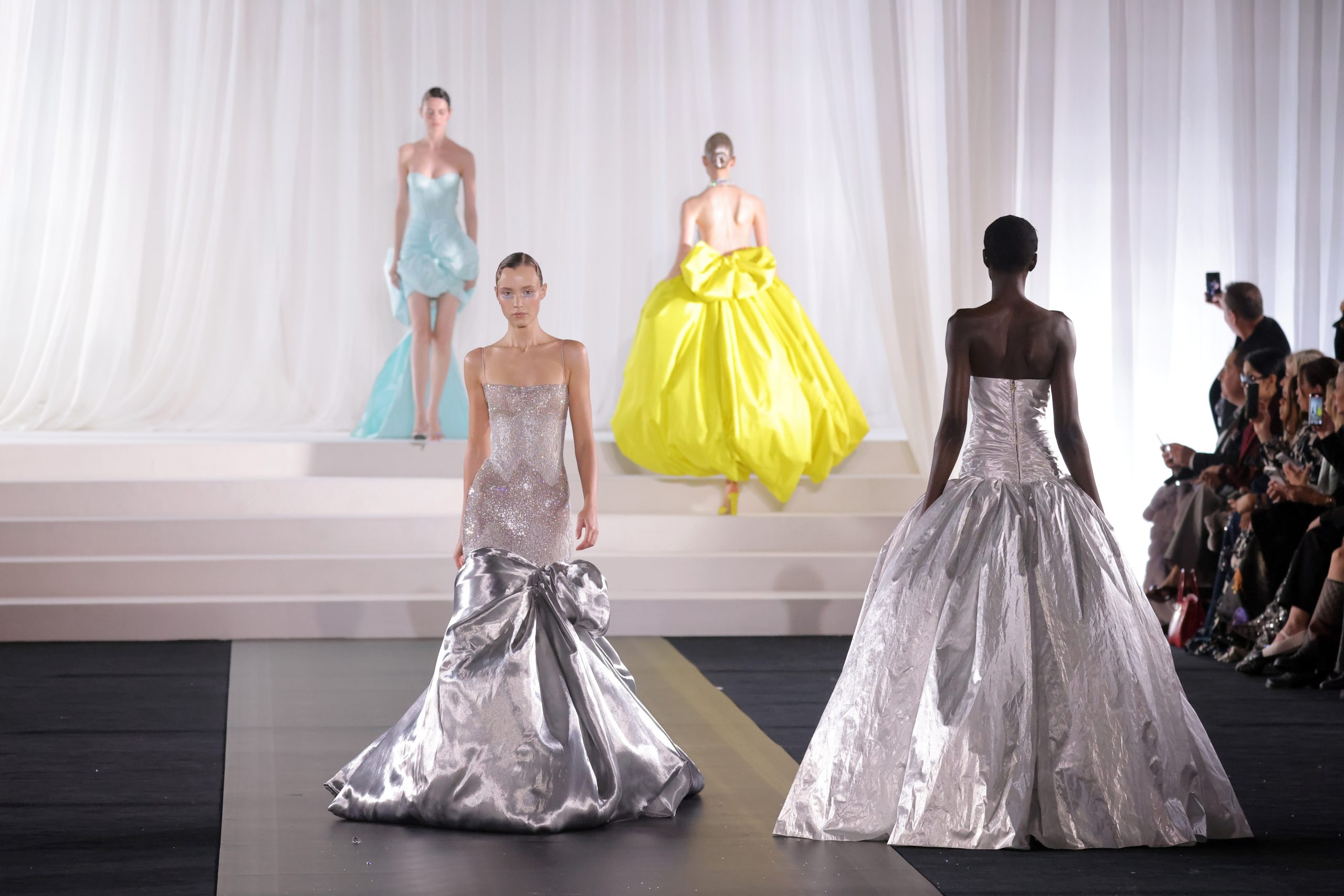 Δείτε ολόκληρο το fashion show της Celia Kritharioti στο Παρίσι 1