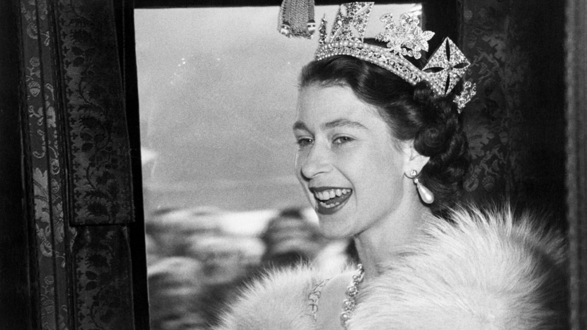 6 Φεβρουαρίου 1952: Όταν η Ελισάβετ ανέλαβε το θρόνο της Αγγλίας αμέσως μετά τον θάνατο του πατέρα της 1
