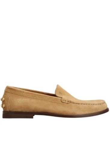 6 κομψά basics που θα φοράτε στο γραφείο όλη την άνοιξη 13