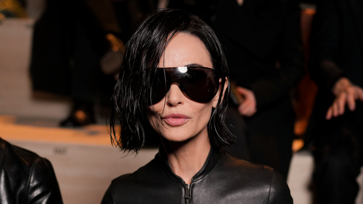 Demi Moore: Ο Δημήτρης Γιαννέτος επιμελήθηκε το edgy καρέ της και είναι αγνώριστη