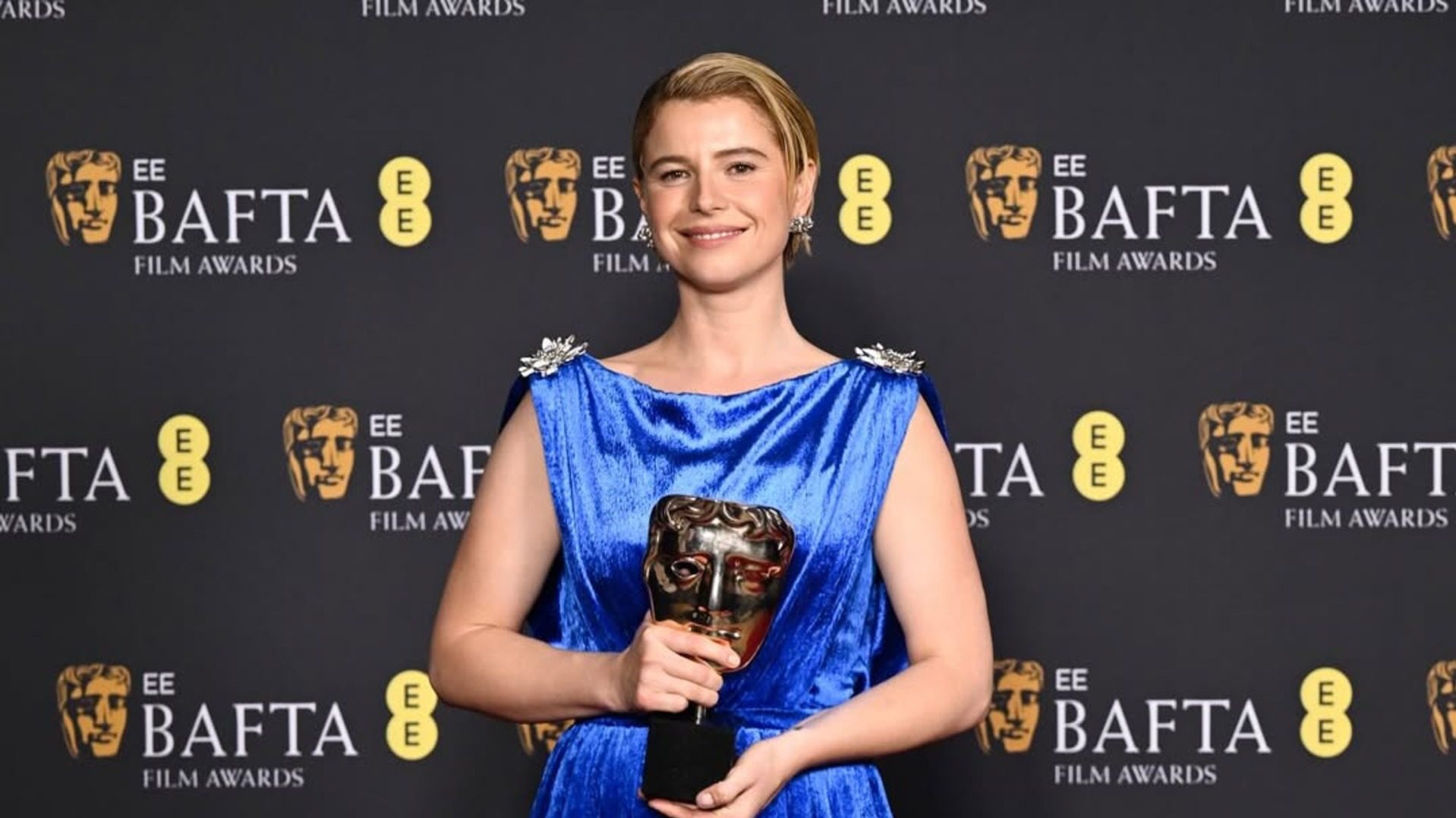Η Jessie Buckley τίμησε με τον λόγο της στα BAFTAs τις πιο σημαντικές γυναίκες στη ζωή της 1