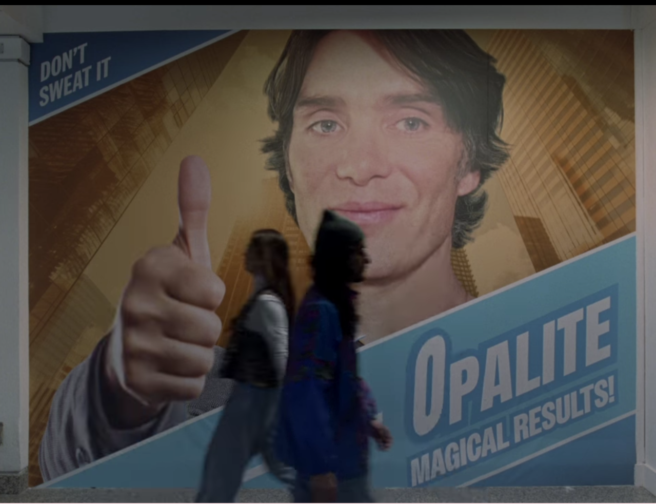 O Cillian Murphy, η Greta Lee και οι διάσημοι σταρ που είδαμε στο νέο βίντεοκλιπ της Taylor Swift, “Opalite” 2