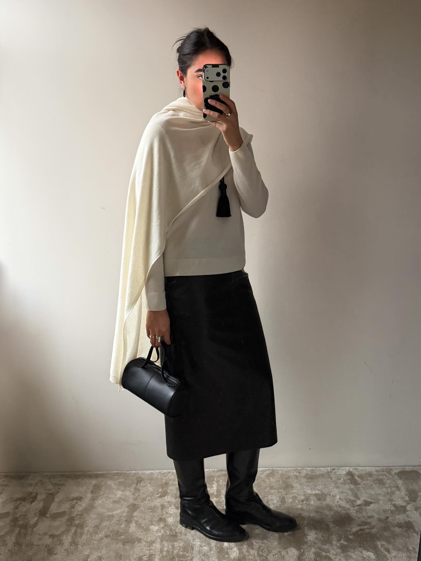 Τα 7 tops που θα φοριούνται παντού το 2026 – με τζιν, φούστες και tailored παντελόνια 4