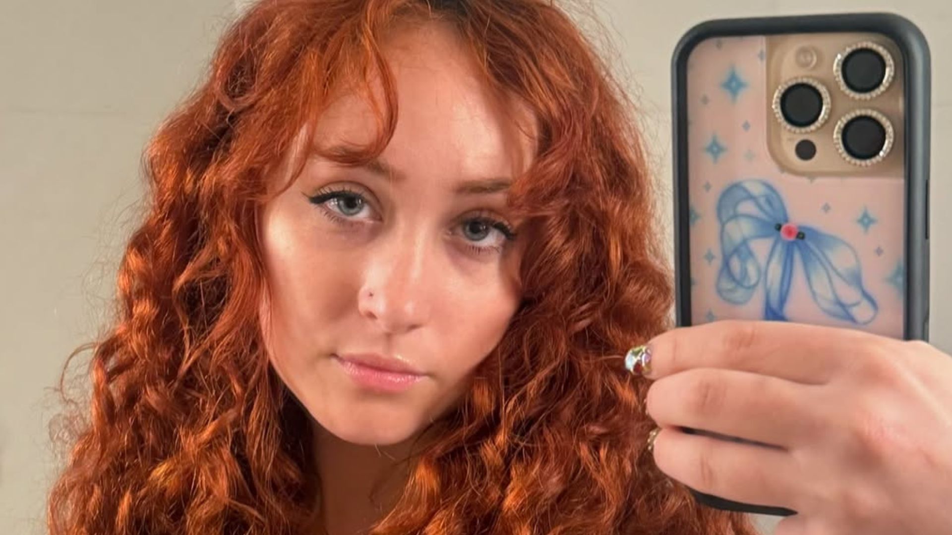 Chappell Roan: Απογείωσε την τάση των cat-eye nails 1