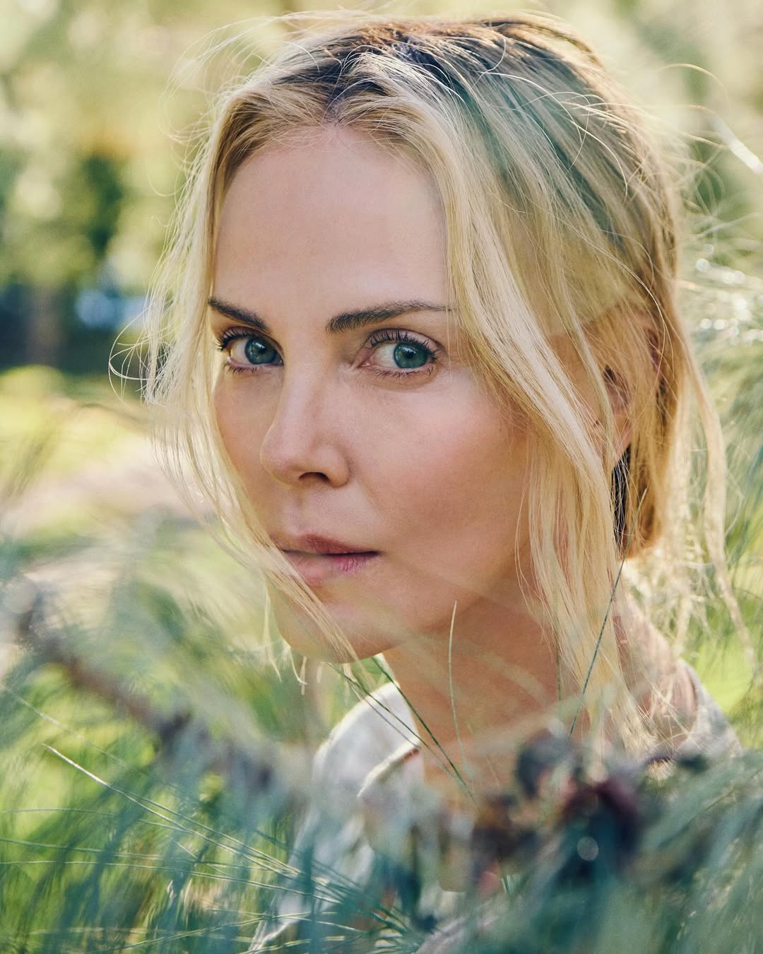 Charlize Theron: Αποδεικνύει ότι το natural look δεν φεύγει ποτέ από τη μόδα 4