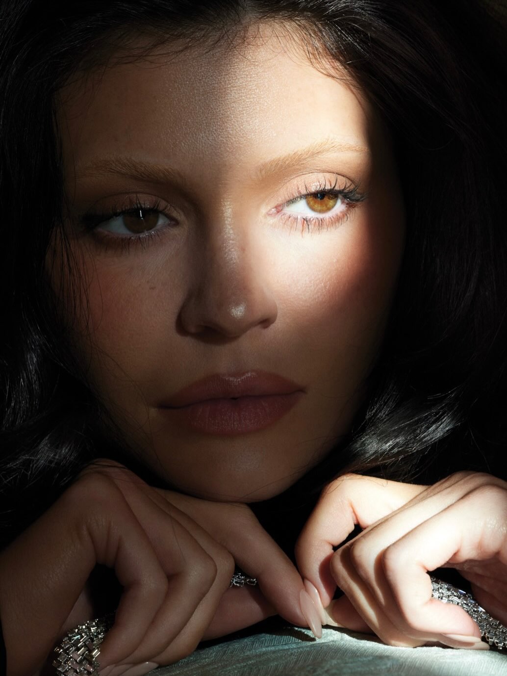 Bleached brows: Η Kylie Jenner δοκίμασε το trend που μεταμορφώνει εντελώς το πρόσωπο 3