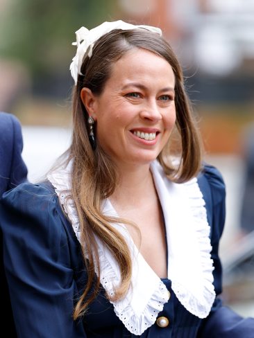 Nina Flohr: Το αρχαιοελληνικό κόσμημα με τη θεά Ήρα που φόρεσε πριν τον γάμο με τον Φίλιππο Ντε Γκρες 2