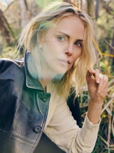 Charlize Theron: Αποδεικνύει ότι το natural look δεν φεύγει ποτέ από τη μόδα 2