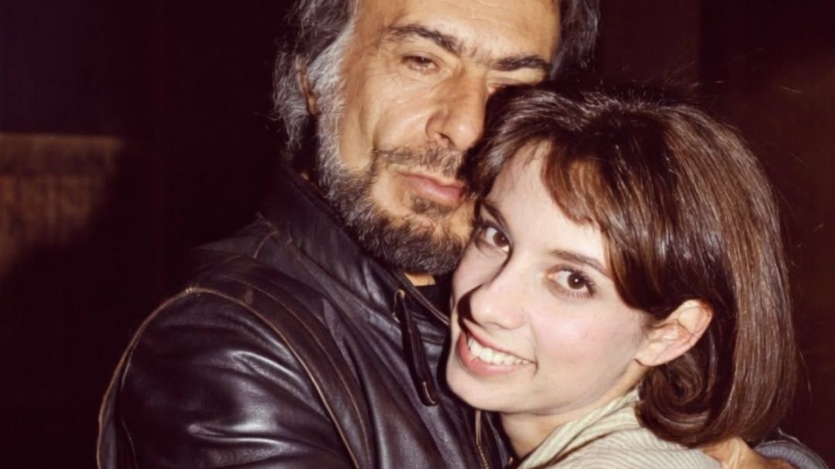 Πατέρας και κόρη: Η τρυφερή λήψη της Άννας Αδριανού με τον πατέρα της, Νίκο Βασταρδή τη δεκαετία του ’80 1