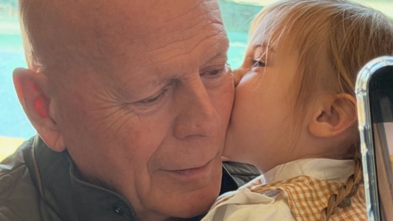 Bruce Willis: Η συγκινητική φωτογραφία με την εγγονή του στα 71α γενέθλιά του – Το μήνυμα της Demi Moore