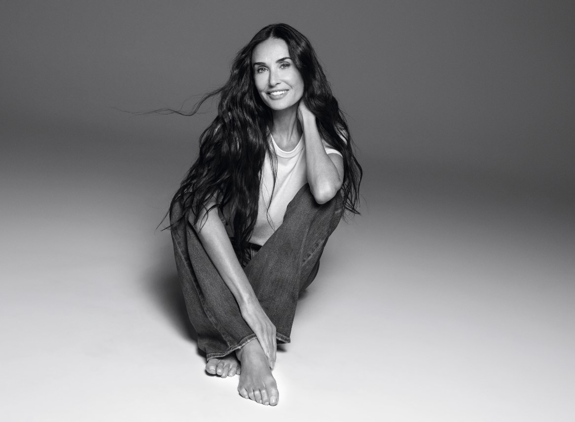 Το μυστικό της Demi Moore για μαλλιά που ακτινοβολούν νεότητα 2