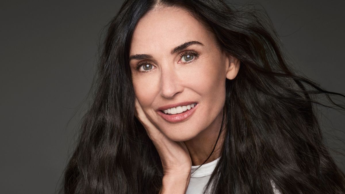 Το μυστικό της Demi Moore για μαλλιά που ακτινοβολούν νεότητα 1