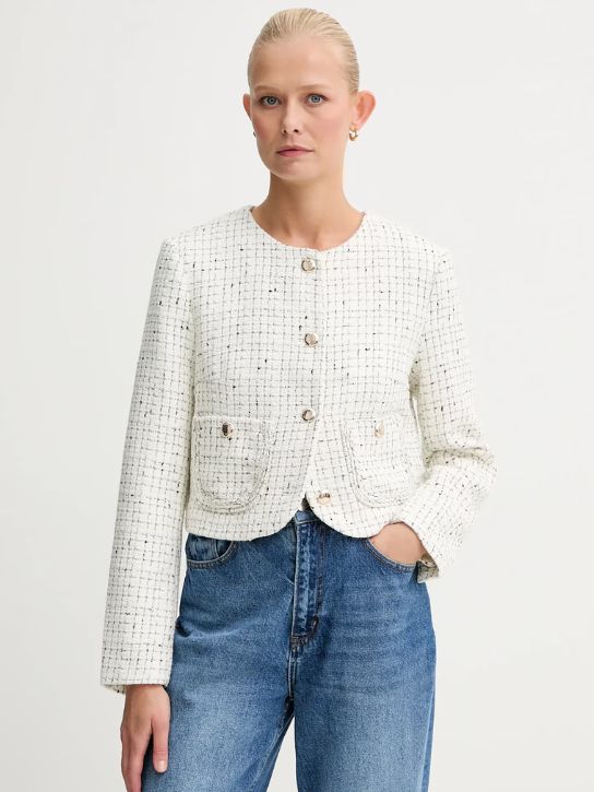 Cropped Tweed Jacket: Το σακάκι που κάνει το τζιν να μοιάζει παριζιάνικο 6