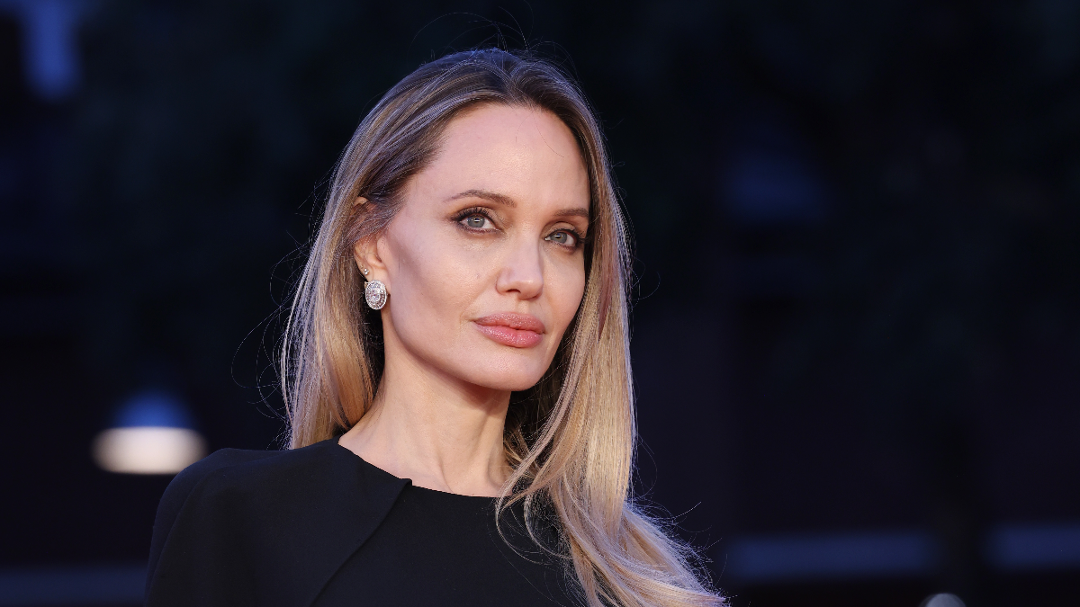 Angelina Jolie: Φήμες τη θέλουν ερωτευμένη με τον Γάλλο (και παντρεμένο) συμπρωταγωνιστή της