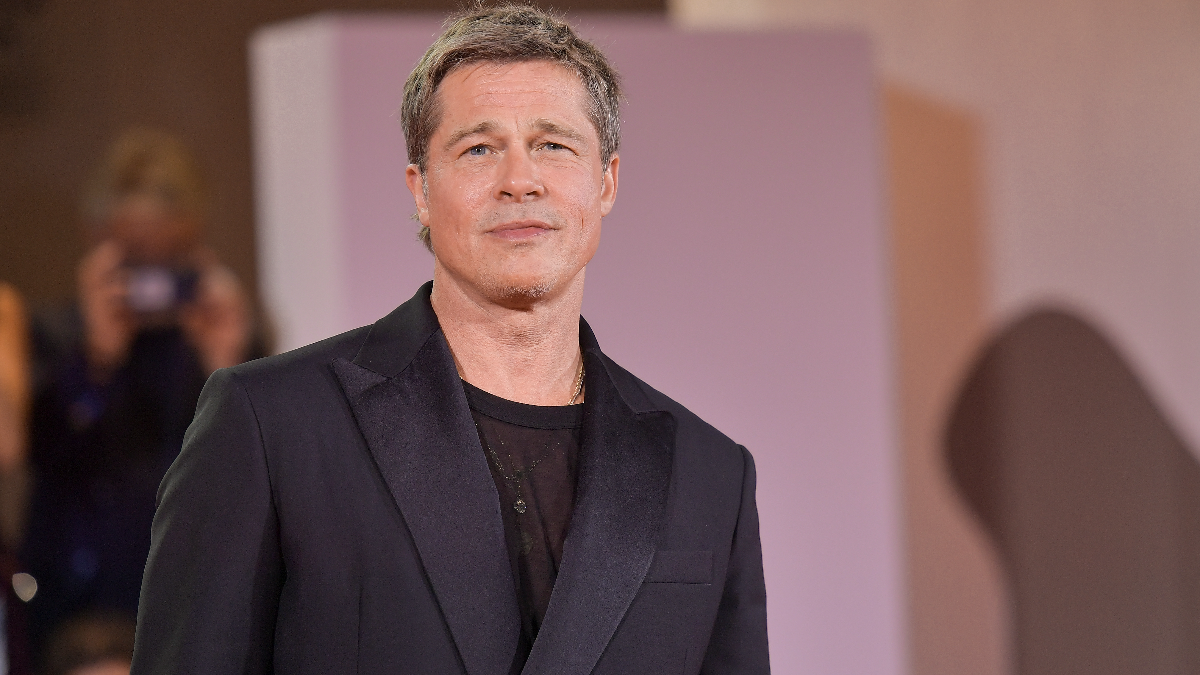 Ο Brad Pitt στο κέντρο της Αθήνας: Τα γυρίσματα στην πλατεία Κοντζιά