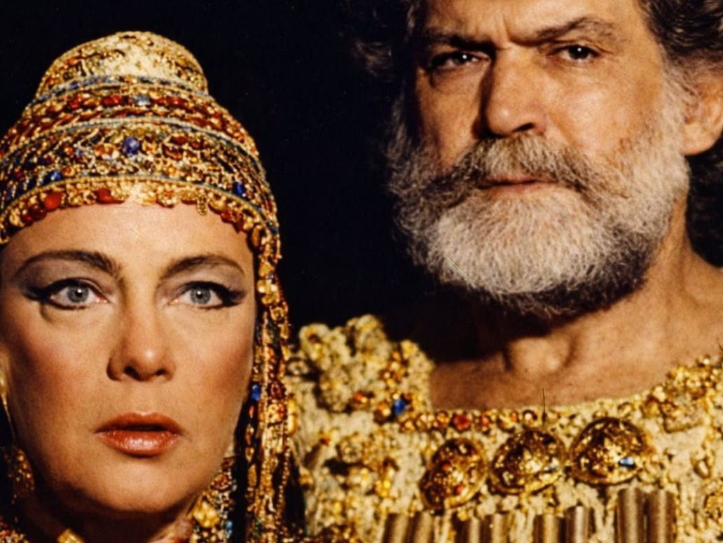 Τζένη Καρέζη- Η συγκλονιστική της μεταμόρφωση σε Μήδεια το 1985 1