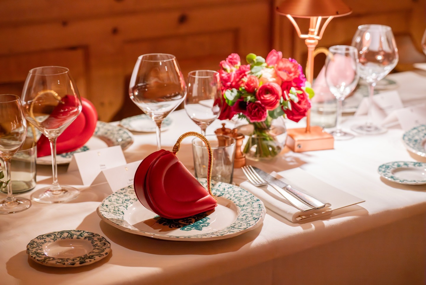 Το πολυτελές δείπνο της Ευγενίας Νιάρχου προς τιμήν της Μαίρης Κατράντζου στο κοσμοπολίτικο St. Moritz 3