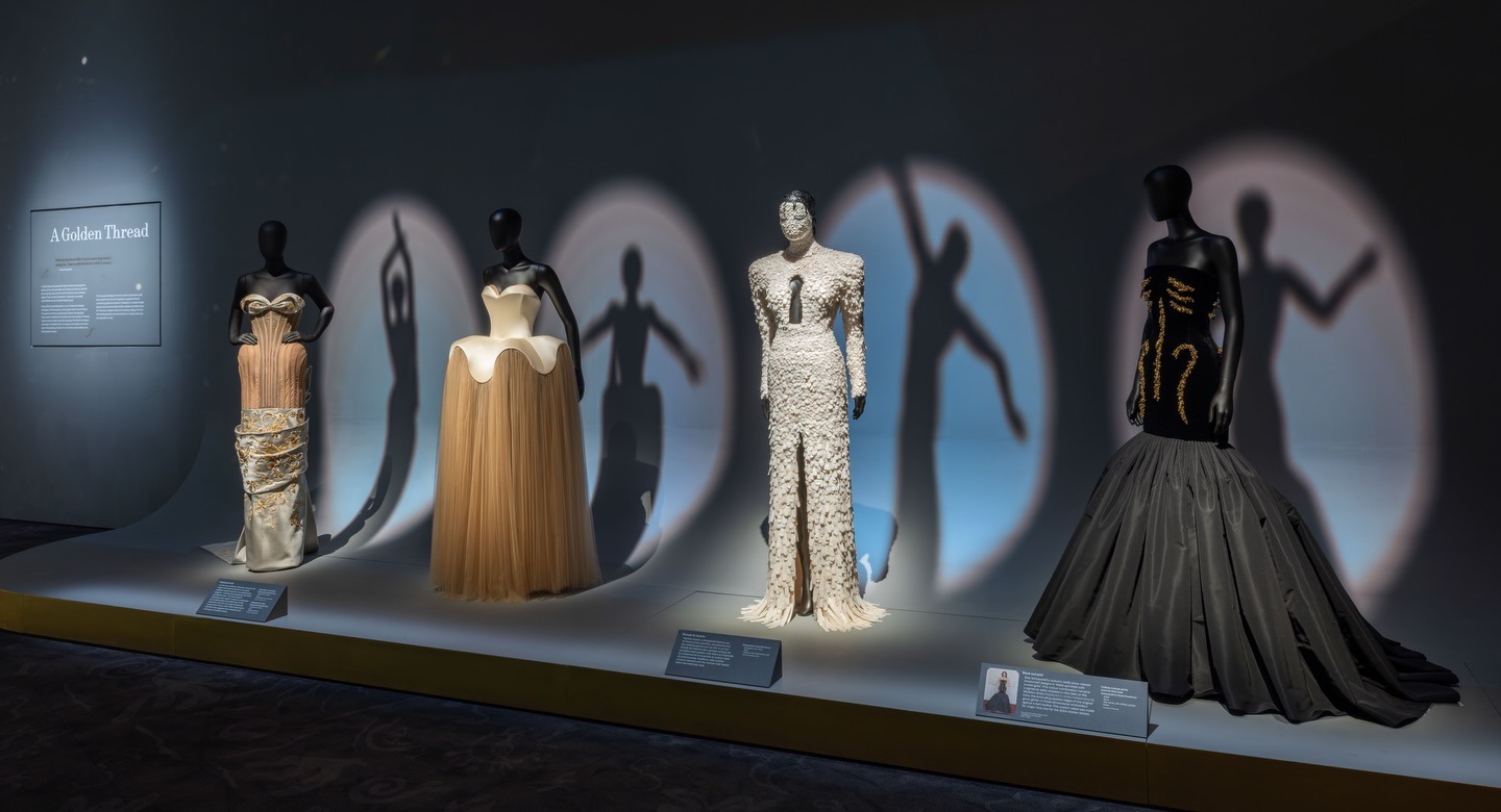 Schiaparelli στο V&A: Όταν η μόδα μεταμορφώνεται σε τέχνη και φαντασία 3