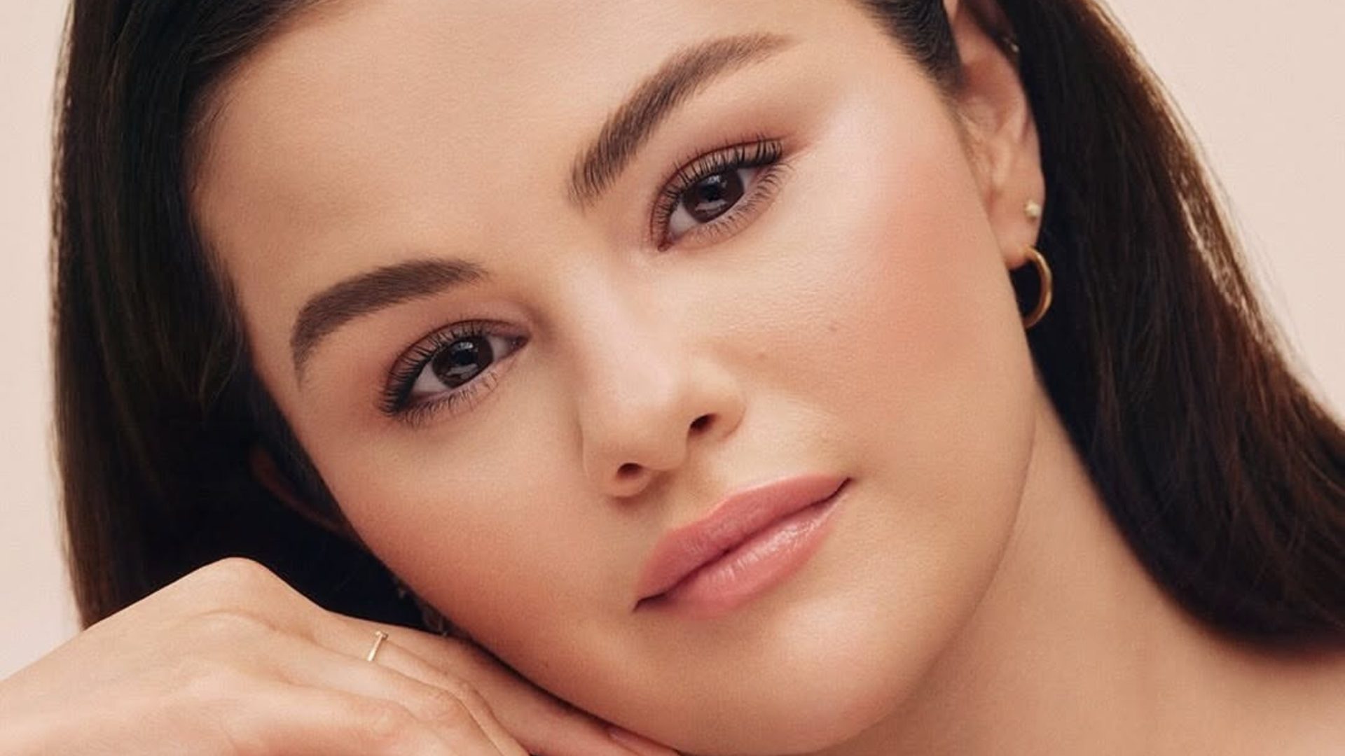 Selena Gomez: Το νέο της μανικιούρ είναι η επιτομή της κομψότητας 1