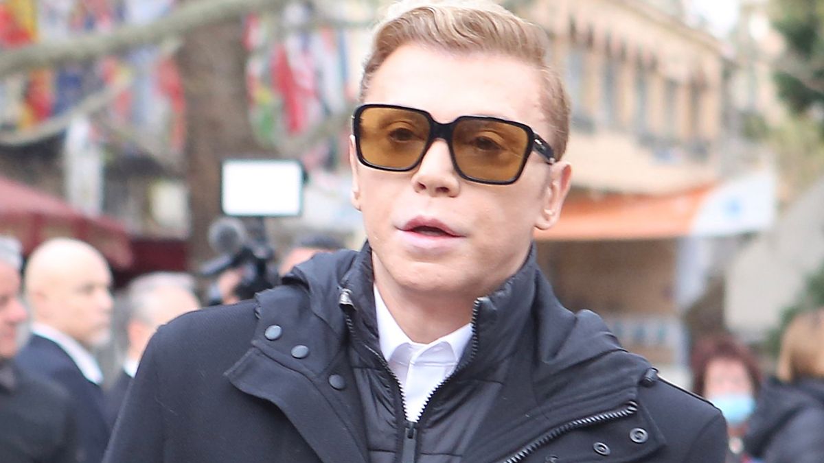 Βαρύ το κλίμα στο τελευταίο «αντίο» στη Μαρινέλλα – Συγκλόνισε η παρουσία του Τάκη Ζαχαράτου 1