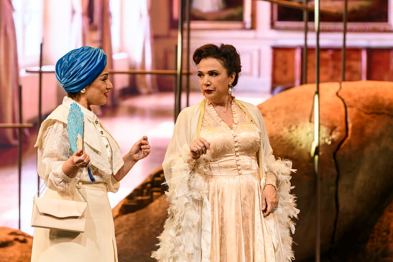 Τελευταίες παραστάσεις για την «Αλεξάνδρεια» του Φωκά Ευαγγελινού στο Θέατρο Παλλάς 1