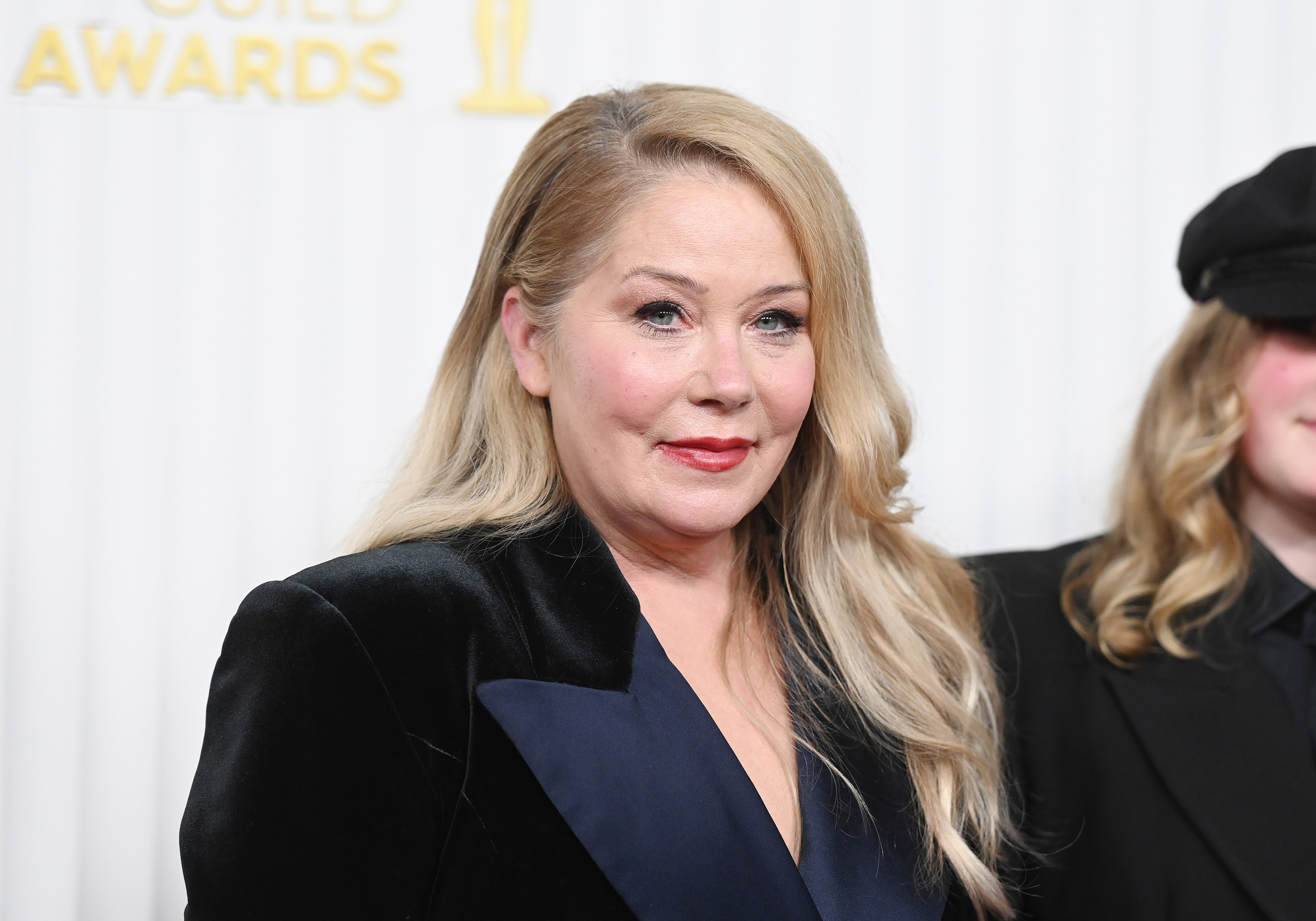 Christina Applegate: Στο νοσοκομείο η ηθοποιός που δίνει μάχη με τη σκλήρυνση κατά πλάκας