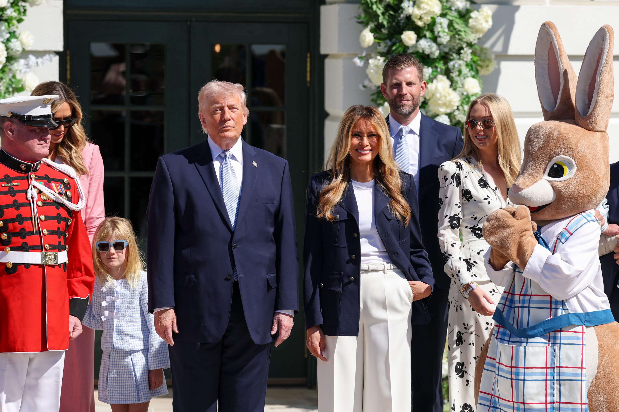 Melania Trump: Η κομψή ανατροπή στο Easter Egg Roll 2026 και ο ρόλος της στους πασχαλινούς εορτασμούς του Λευκού Οίκου 1